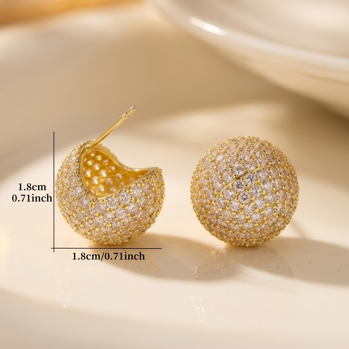 Luxurious Sparkling Full-Pave Synthetic Zirconia Round Stud Earrings